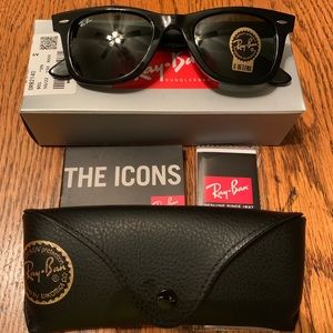 Rayban Wayfarer Black Classic Sunglasses RB2140